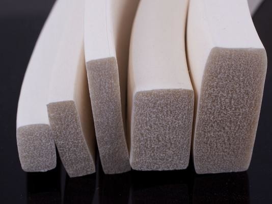 Flexible Silicone Foam Strip Customized Logo For Liquid Transportation Materials